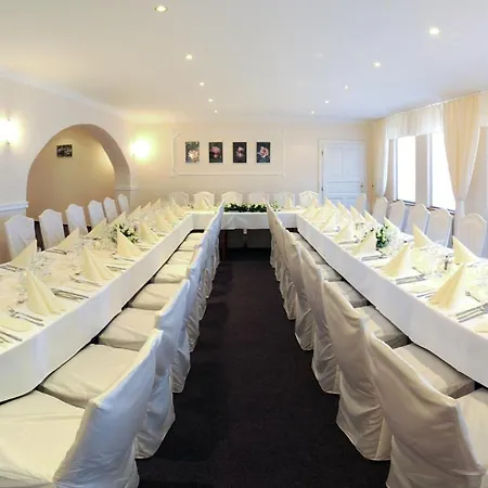 Pensionat A Restaurace Nad Hradem *