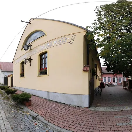 Penzion A Restaurace Nad Hradem *