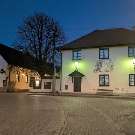 Penzion A Restaurace Nad Hradem