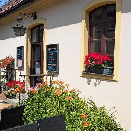 A Restaurace Nad Hradem Pensionat *
