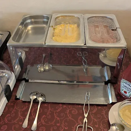 A Restaurace Nad Hradem Pensionat Křivoklát