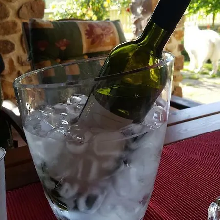 A Restaurace Nad Hradem Gasthof *