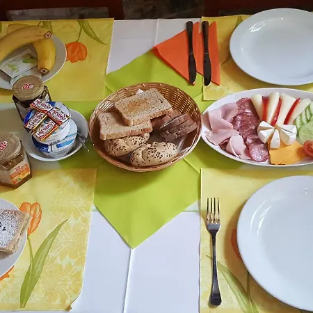 Penzion A Restaurace Nad Hradem *