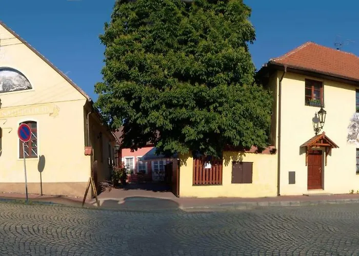 Maison d'hôtes A Restaurace Nad Hradem *
